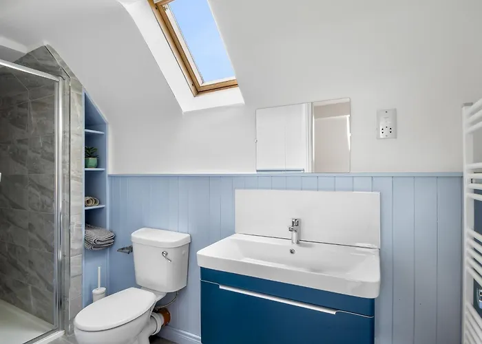 E1 Station House, Nyaraló *