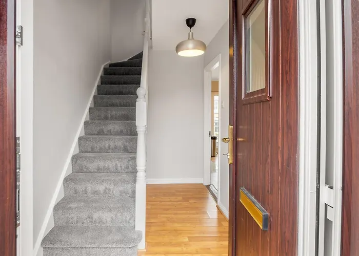 E1 Station House, Nyaraló Clifden