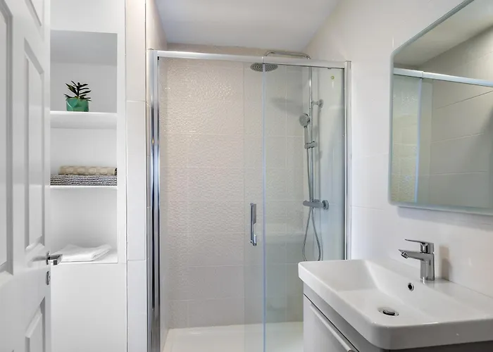 E1 Station House, Дом отдыха