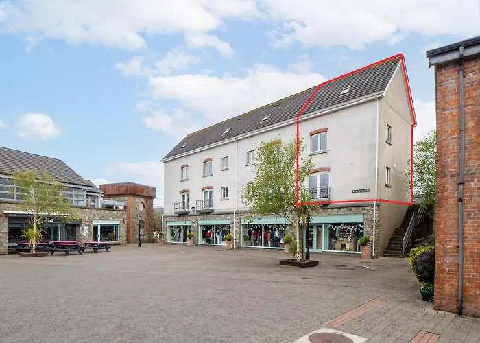 E1 Station House, * Клифден